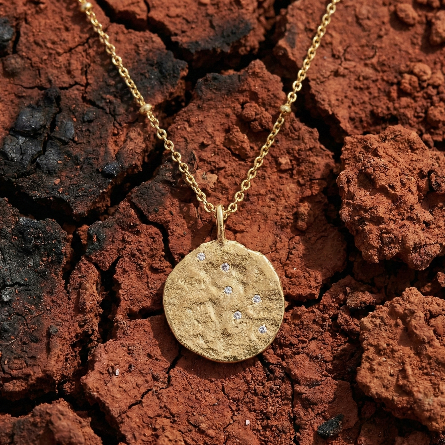 Soloria Pendant